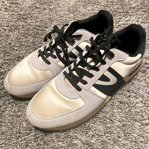 Tretorn sneakers size 10